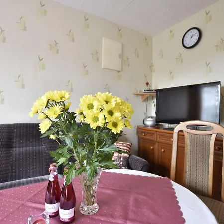 Beautiful Bungalow In Near Sea *